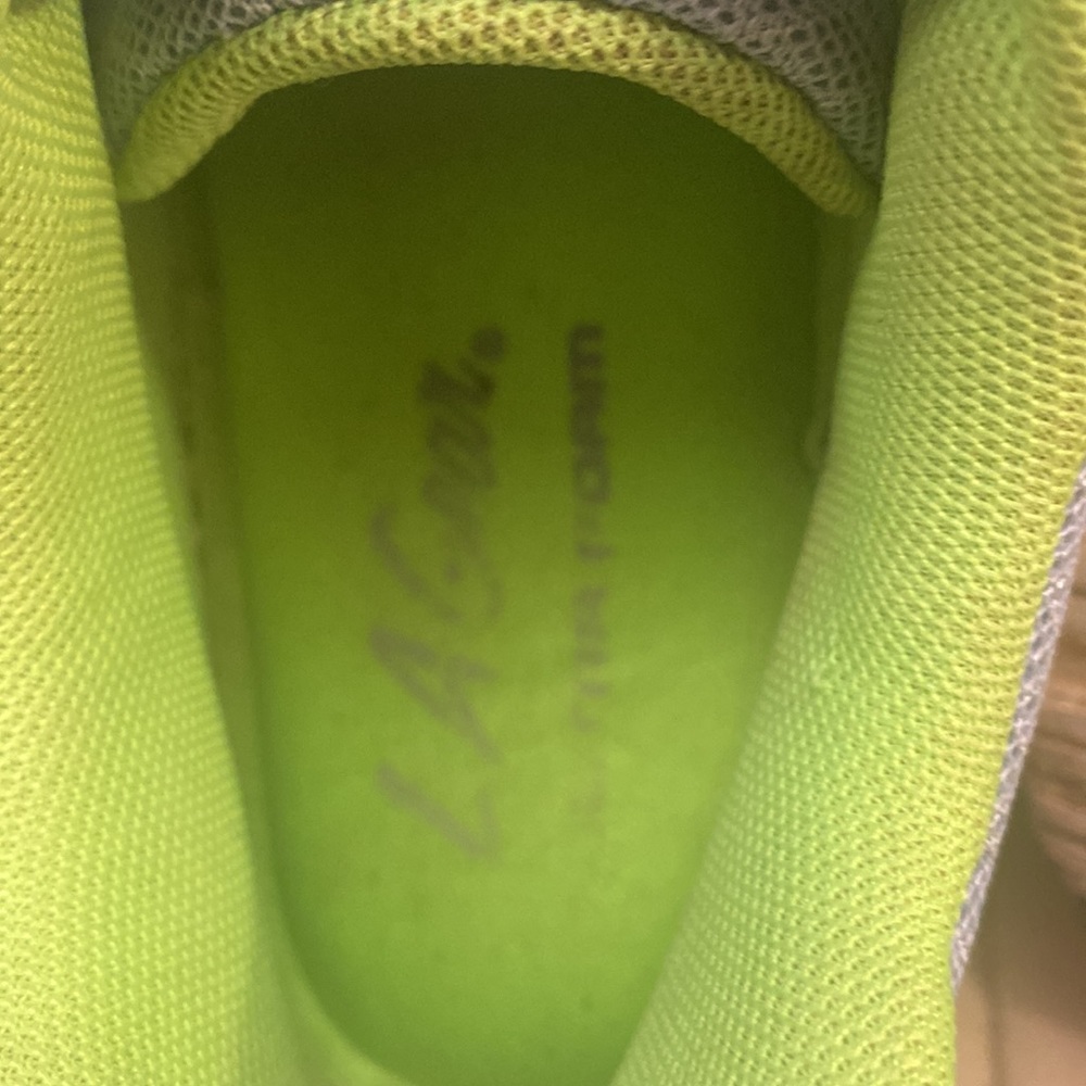 LA Gear tennis shoes 👞 - Picture 3 of 7